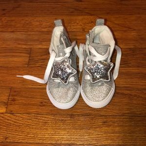 Cat and Jack Hightower Sneakers (Toddler Sz. 7 )